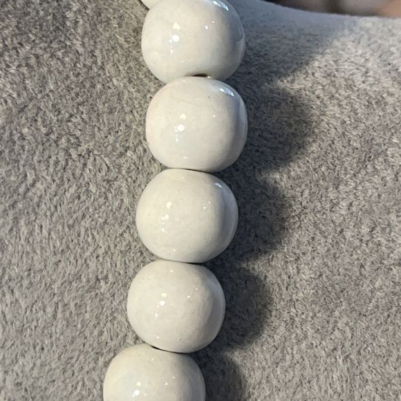 Beautiful Parrot Pearls Pastel Ceramic Vintage Rose Flower Leaf Necklace EUC - Picture 8 of 10